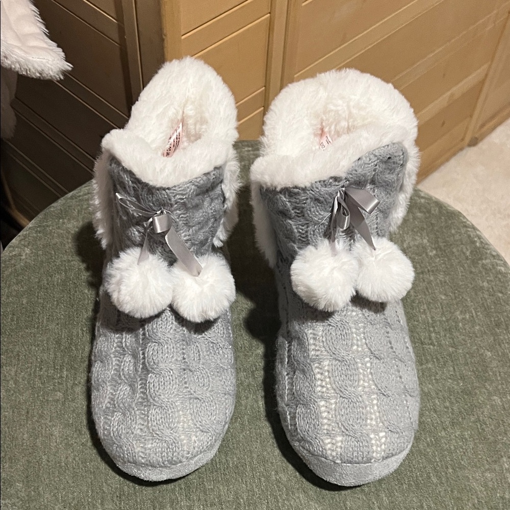 La Vie en Rose Knit Slipper Boots